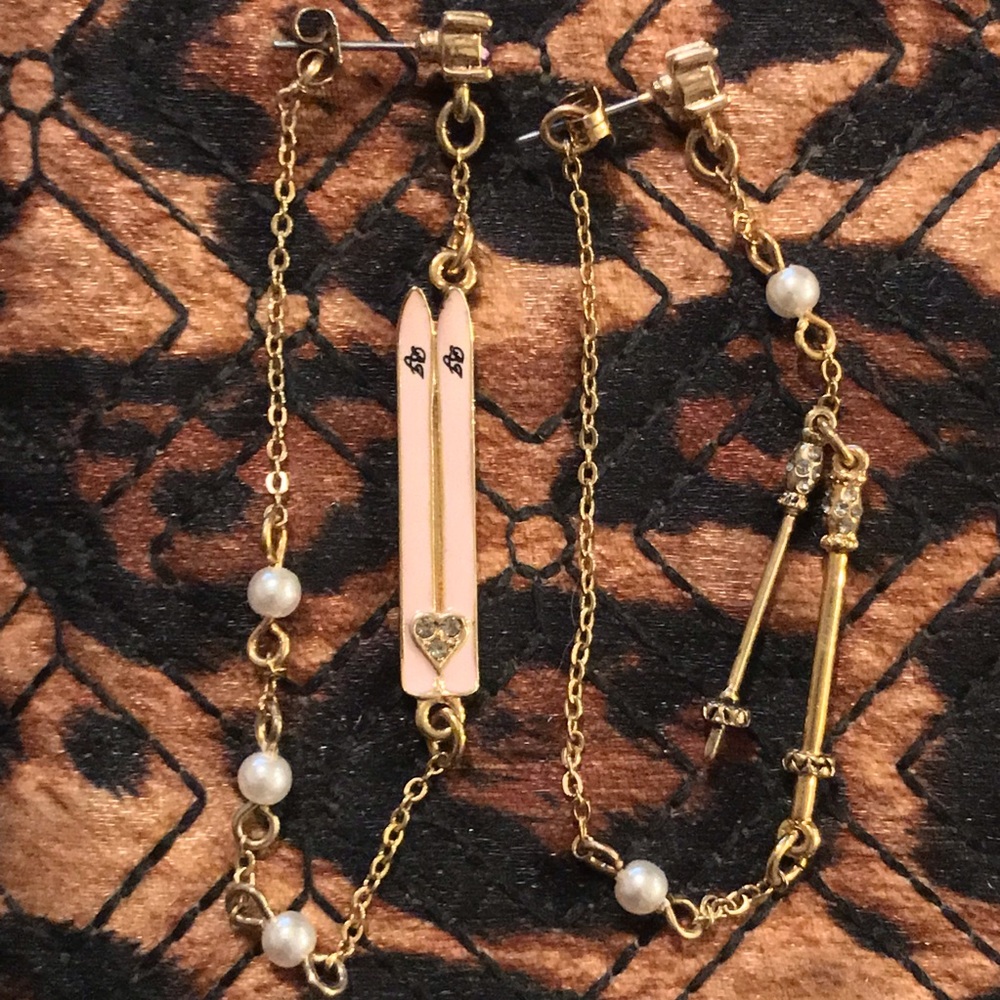 Ski & Pole Snow Bunny Betsey Johnson Earrings!⛷❄️